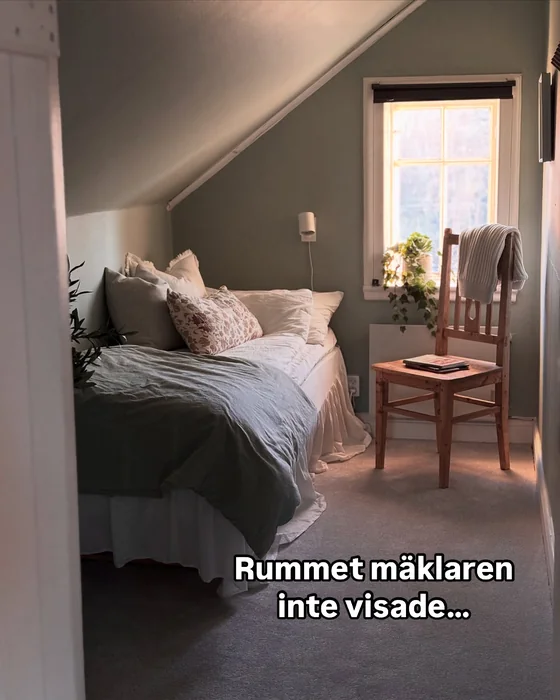 Simple Cottagecore Attic Bedroom in Sage Green