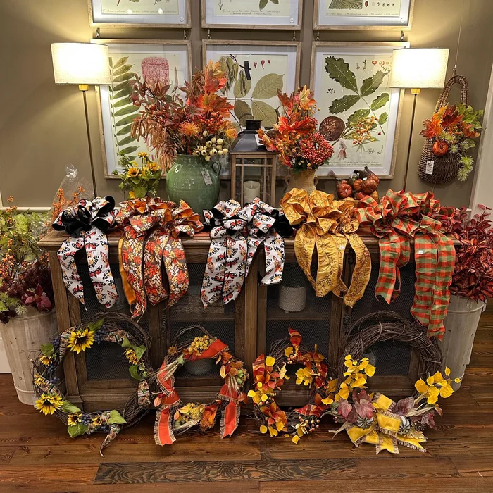 Fall Wreath & Bow Display for Door & Wall Decor