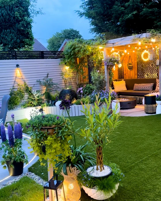 Dreamy Night Garden with Glowing Seating Area