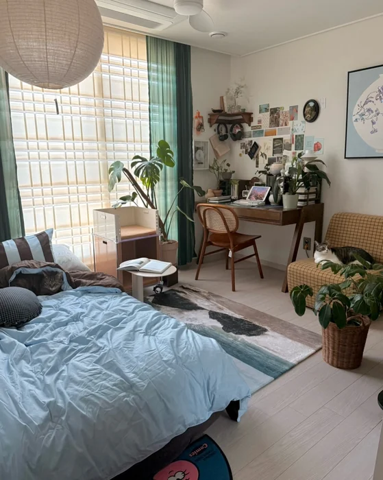 Aesthetic One-Bedroom Apartment with Study Nook