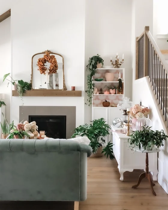 Pink Fall Living Room with Dried Hydrangea Wreath on Mantle