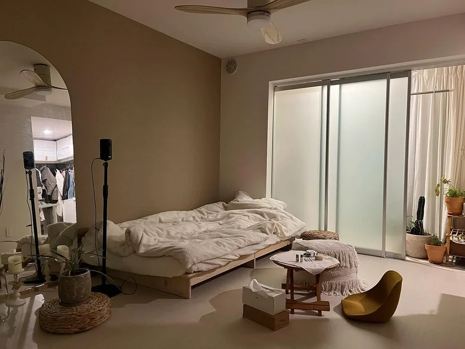 Warm Boho Bedroom with Candles & Plants