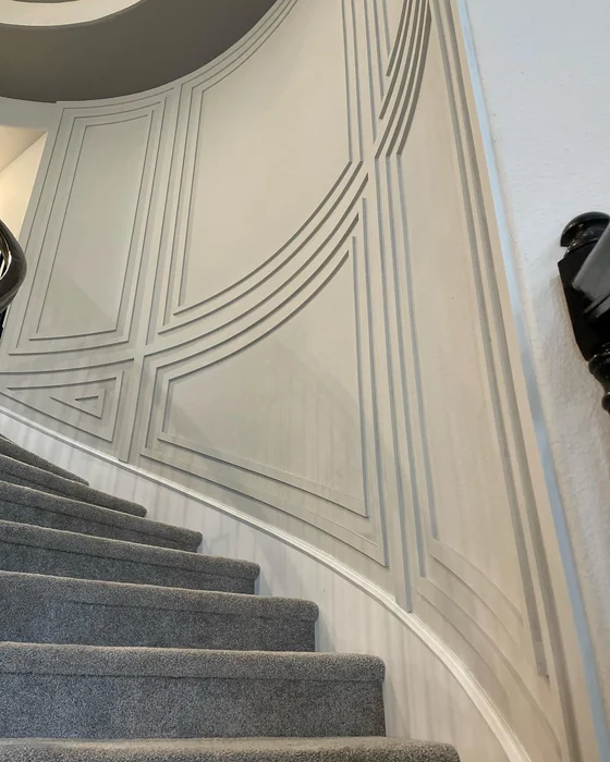 Art Deco Raised Moulding Staircase Wall