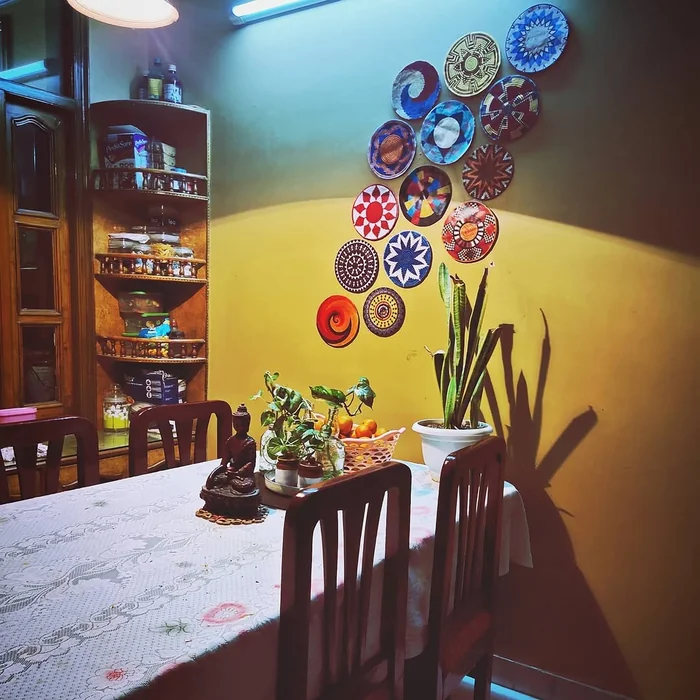 Colorful Plate Wall Decor