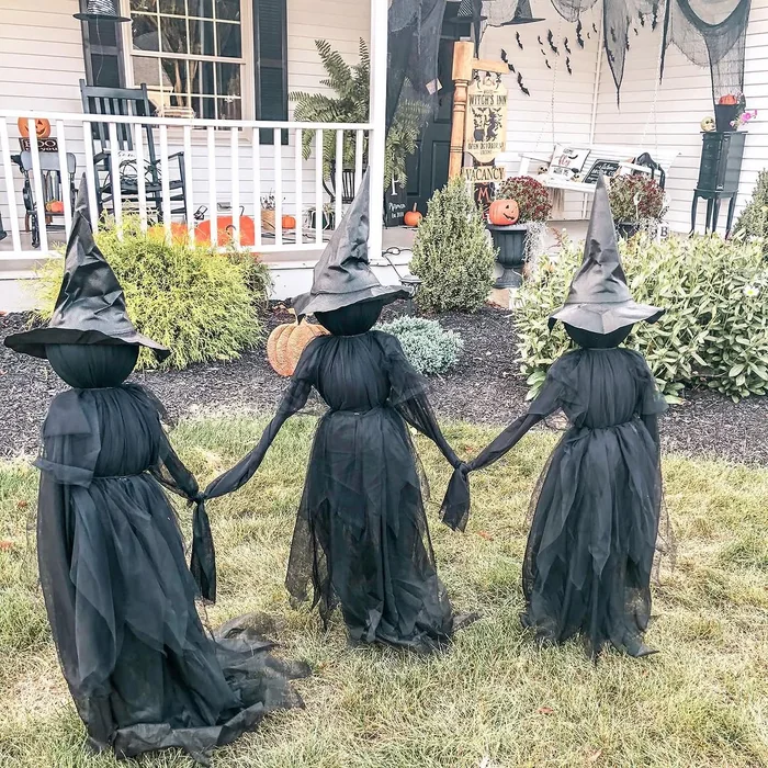 Haunted Porch Night Lighting