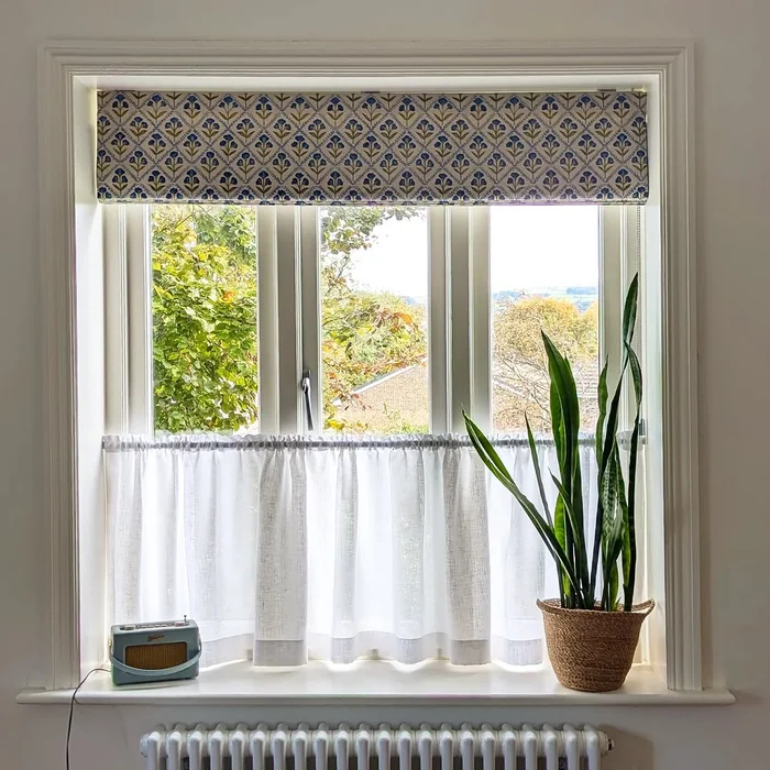Café Curtain & Roman Blind Combo